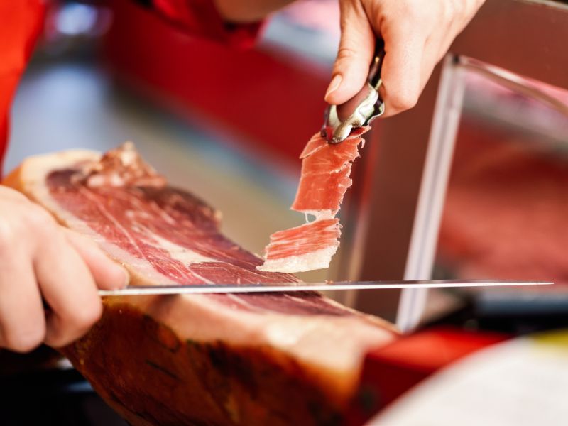 5 Mistakes to avoid when slicing Iberico Ham